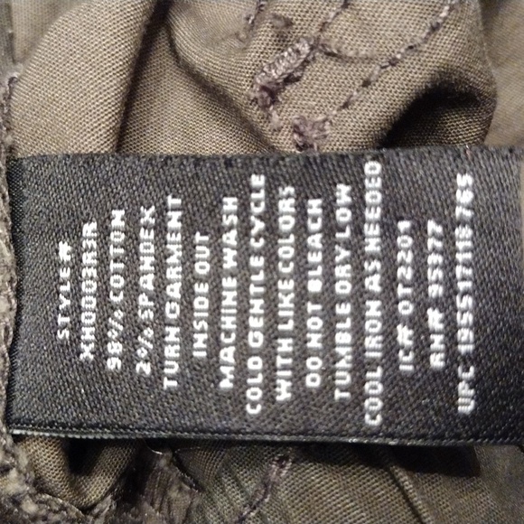 Social Standard by Sanctuary, Womens Size S, Poplin Camo Hero Utility Shorts - Picture 4 of 5